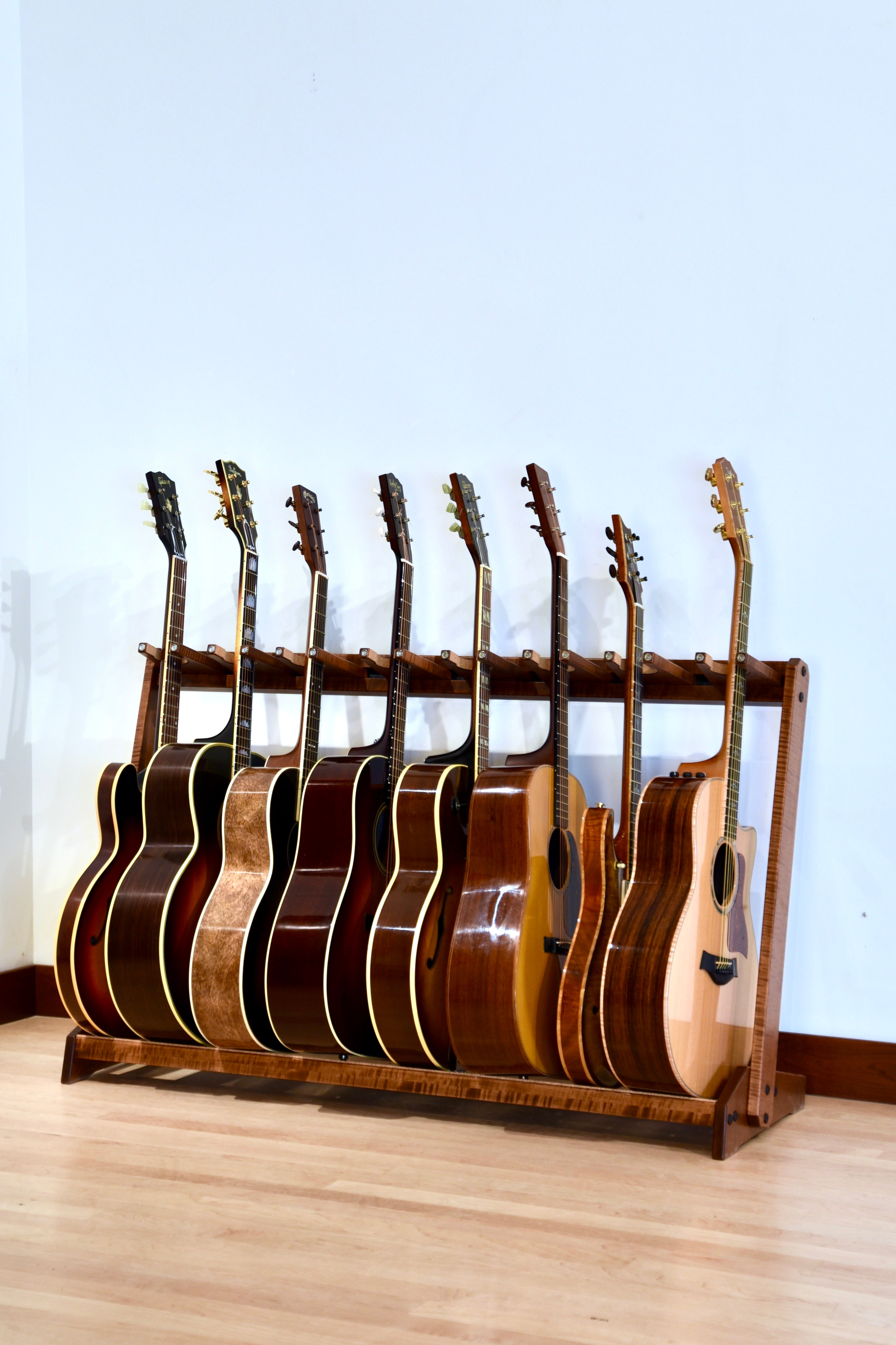 Acoustic Remedy Cases Traditional StringRack - Flamed Maple - Boston