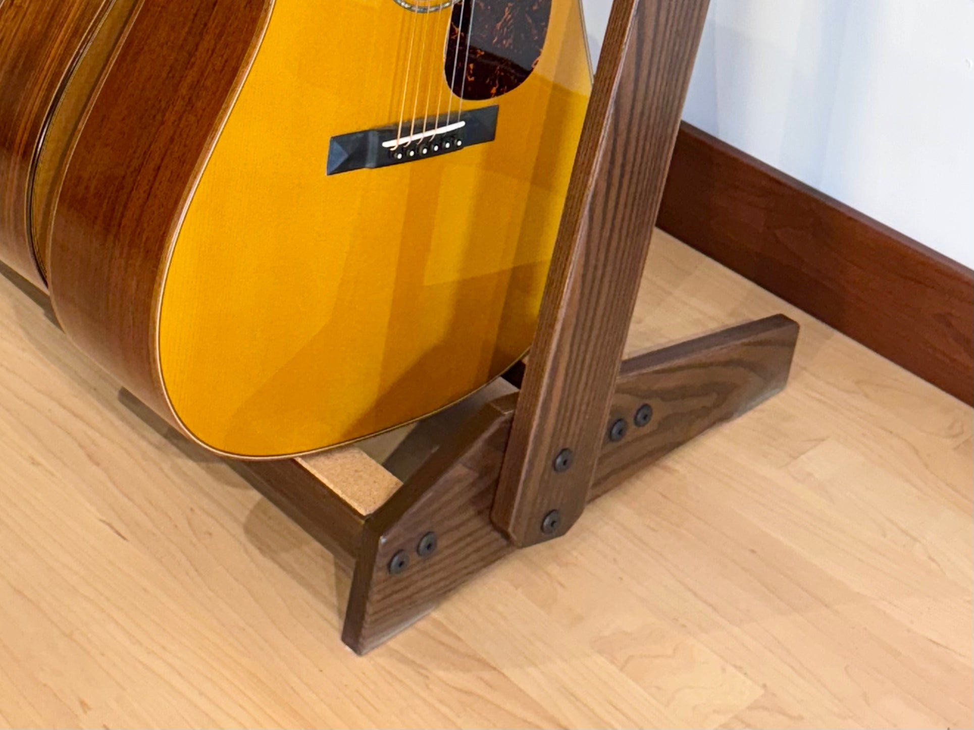 Acoustic Remedy Cases Traditional StringRack - Ash - Coffee